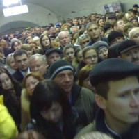 В московском метро из-за непогоды небывалый приток людей