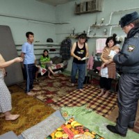 Дважды в месяц в Москве хотят проводить рейды по выявлению нелегалов