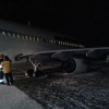 В Польше «Boeing 737» застрял в грязи