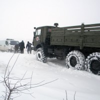 Из-за сильного снегопада в Киев закрыли въезд грузовикам