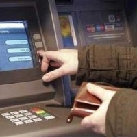 На родине Януковича у банкомата ограбили американца