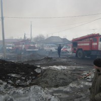 Сильный пожар в Омске охватил сразу 5 домов