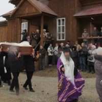 Актера Валерия Золотухина похоронили сегодня в родном селе на Алтае