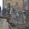 В Одессе из-под завалов рухнувшего дома достали двоих человек