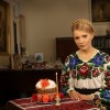 Юлию Тимошенко поздравили на Пасху  гигантским гипсовым яйцом