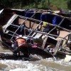 В Перу автобус упал в реку: погибли 30 человек