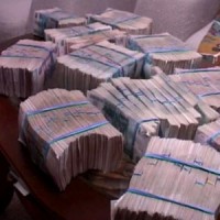 В Москве из сейфа одного из банков пропали более 44 миллионов рублей и валюта