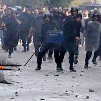 Египетские военные открыли огонь по сторонникам Мухаммеда Мурси