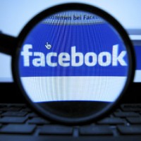 Facebook будет размещать рекламу в аккаунтах пользователей