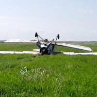 В Крыму при аварийной посадке перевернулся самолёт АН-2