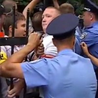 Киевская милиция собирается наказать активистов, штурмовавших Святошинский райотдел