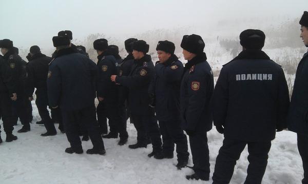 Возле Алма-Аты разбился пассажирский самолёт: место падения оцеплено милицией