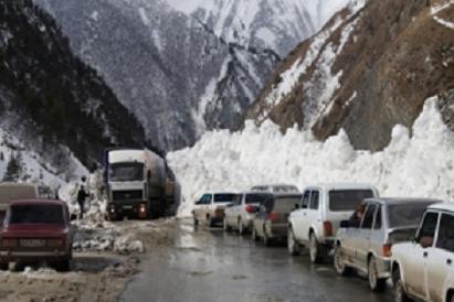 Транскавказскую магистраль перекрыли из-за 20 лавин, которые сошли за ночь