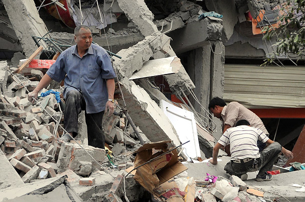 Количество жертв землетрясения в Китае увеличилось до 156 человек