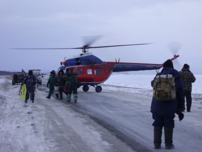 В Свердловской области спасли рыбаков, уплывших на оторванной льдине