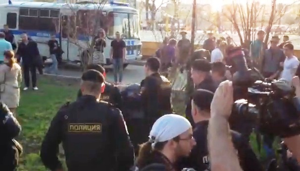 В Москве задержаны участники акции «Окупай Горький»