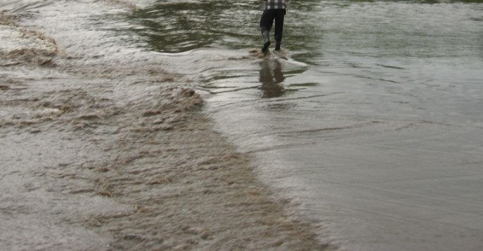 На Одесщине ночью вода прорвала плотину и затопила село