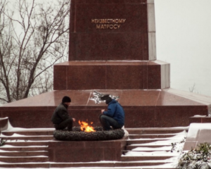 В Одессе пожарили шашлыки на Вечном огне